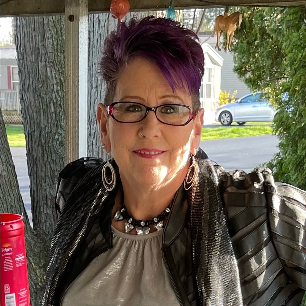 Meet your Posher, Debbie aka Hot Wheels4ever!